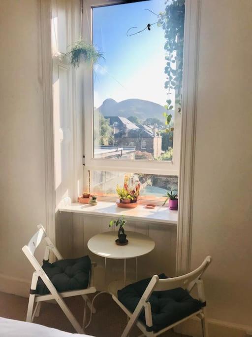 Cosy 2 Bedroom Flat In Edimburgo Esterno foto