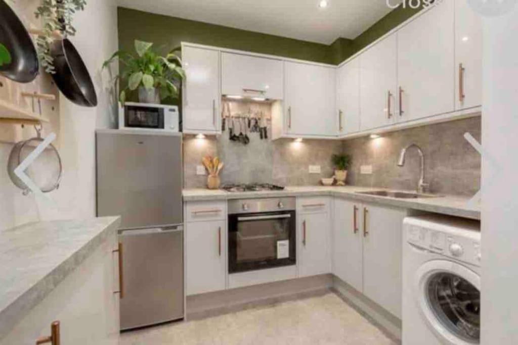 Cosy 2 Bedroom Flat In Edimburgo Esterno foto