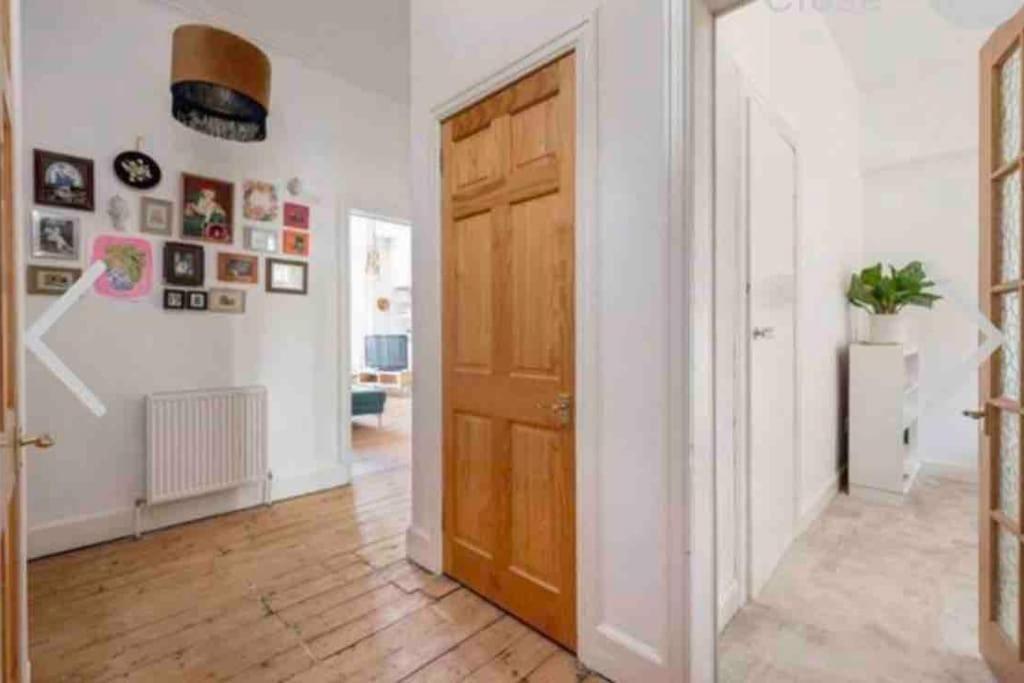 Cosy 2 Bedroom Flat In Edimburgo Esterno foto